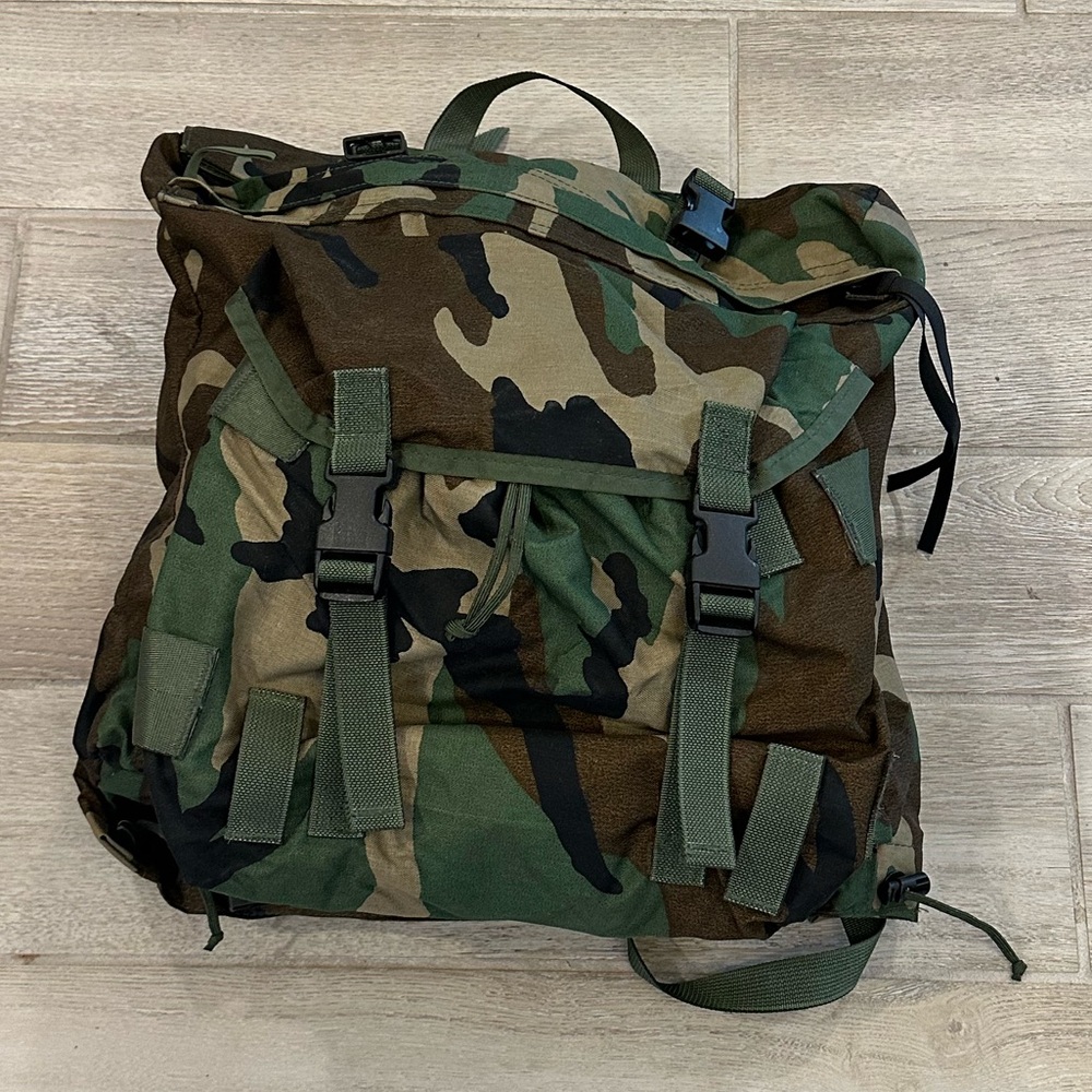 VTG 90’s Army Field Military Combat Backpack